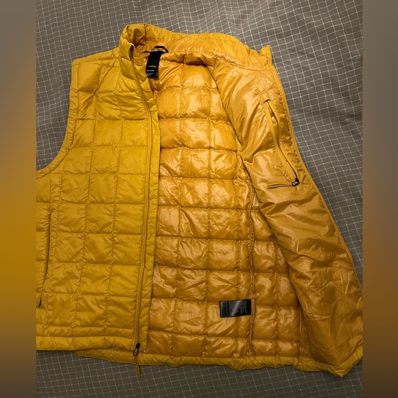 The North Face Thermoball Vest in Yellow Size M Men’s - Picture 6 of 10